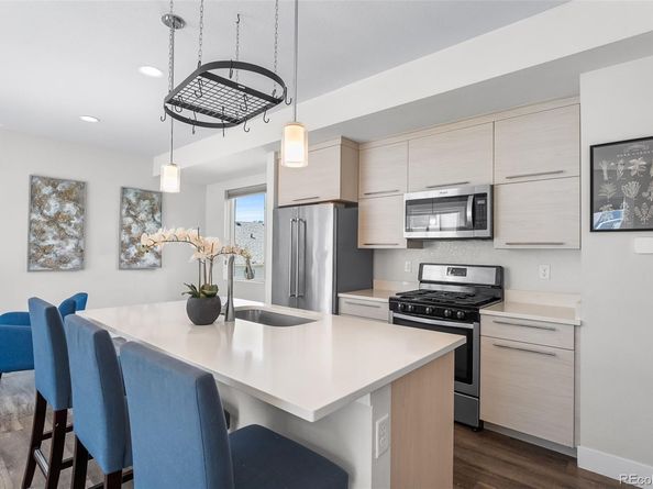 5642 W 10th Place, Lakewood CO 80214