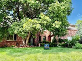 8461 Pawnee Lane