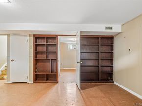 926 S Robb Way, Lakewood CO 80226