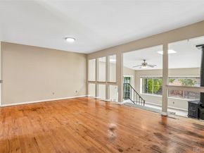 926 S Robb Way, Lakewood CO 80226