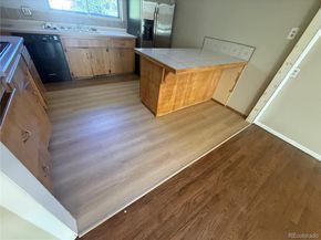 926 S Robb Way, Lakewood CO 80226