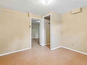 926 S Robb Way, Lakewood CO 80226
