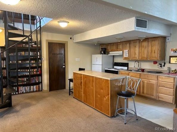 7355 E Quincy Avenue 101, Denver CO 80237
