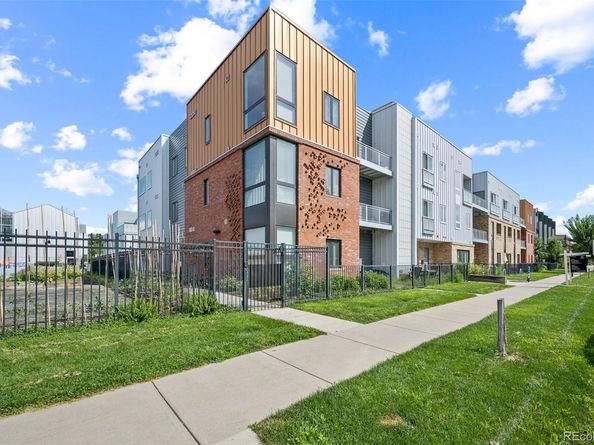 2525 Arapahoe Street RD213, Denver CO 80205