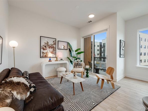 2876 W 53rd Avenue 301, Denver CO 80221
