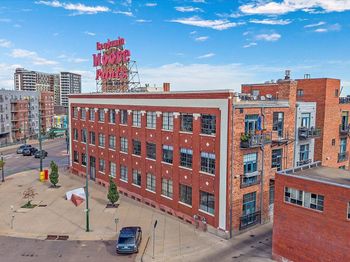 2500 Walnut Street