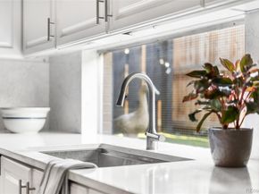 2735 E 7th Avenue Parkway, Denver CO 80206