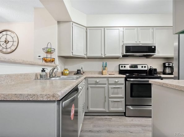 10695 W Dartmouth Avenue, Lakewood CO 80227