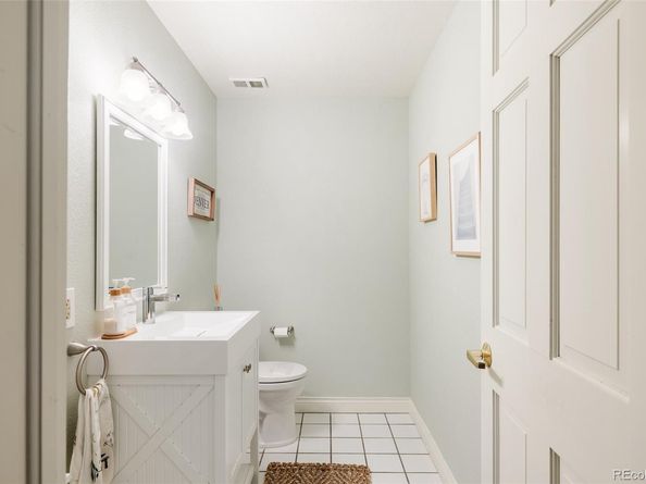 3249 W Fairview Place 111, Denver CO 80211