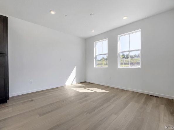 7679 S Mobile Way, Centennial CO 80018