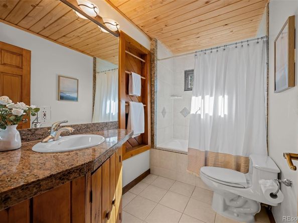 2005 Applewood Drive, Lakewood CO 80215