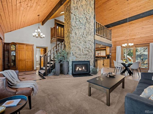 2005 Applewood Drive, Lakewood CO 80215