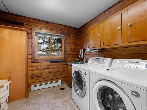 2005 Applewood Drive, Lakewood CO 80215