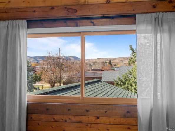 2005 Applewood Drive, Lakewood CO 80215