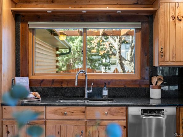 2005 Applewood Drive, Lakewood CO 80215