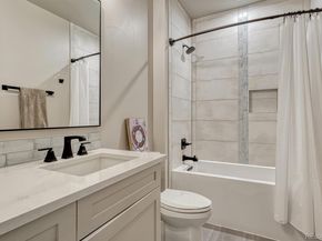 Undisclosed Address #2846047, Aurora CO 80016