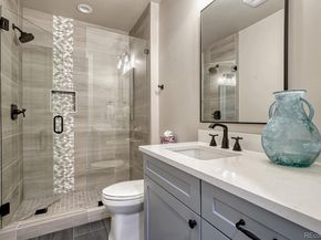 Undisclosed Address #2846047, Aurora CO 80016