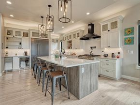 Undisclosed Address #2846047, Aurora CO 80016