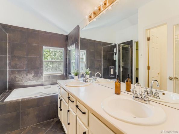 4033 Hawthorne Circle, Longmont CO 80503