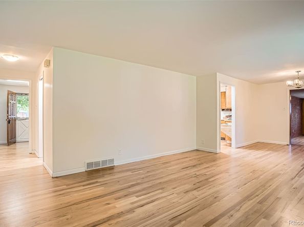 135 Dover Street, Lakewood CO 80226