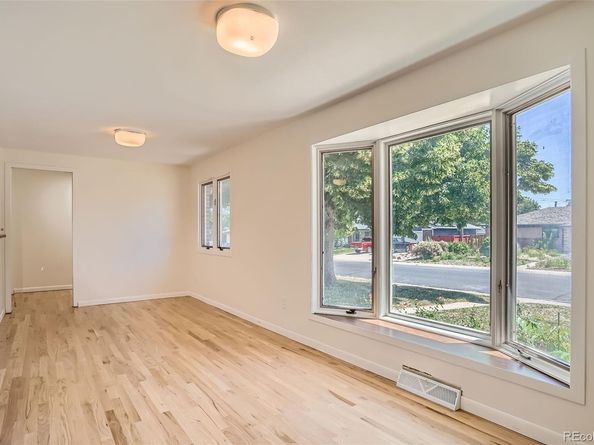 135 Dover Street, Lakewood CO 80226