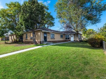 3255-3259 Pontiac Street