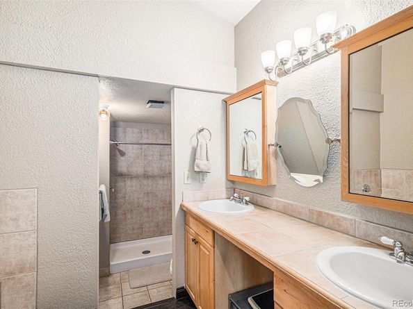 6325 S Oak Way, Littleton CO 80127