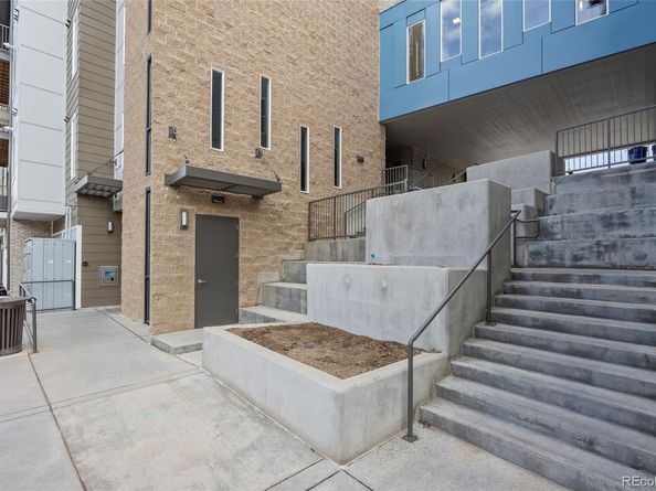 Undisclosed Address #5964106, Centennial CO 80122