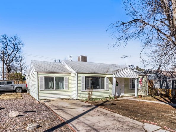 1605 Oakland Street, Aurora CO 80010