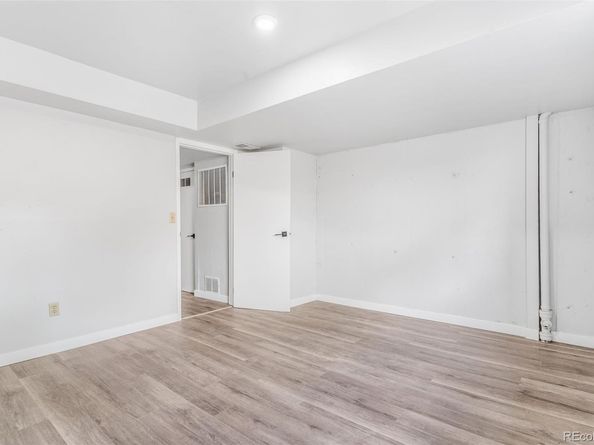 1050 S Monaco Parkway 23, Denver CO 80224