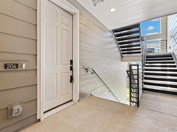 6153 N Ceylon Street 9204, Denver CO 80249