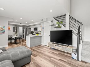 932 S Dearborn Way 11, Aurora CO 80012