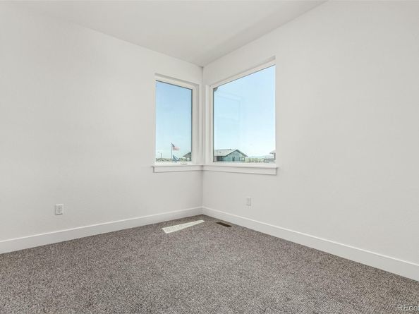 5584 Moosehead Circle, Longmont CO 80504