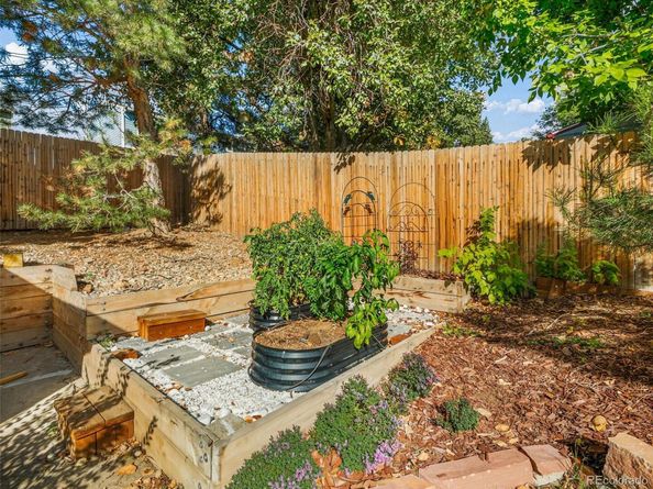 555 E Jamison Place, Littleton CO 80122