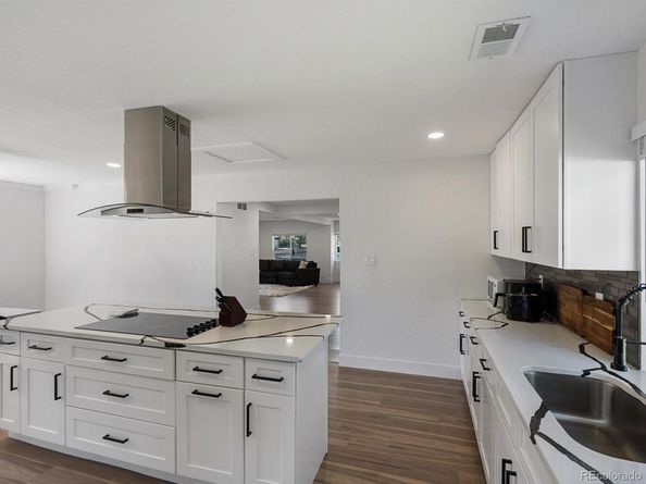 900 Troy Street, Aurora CO 80011
