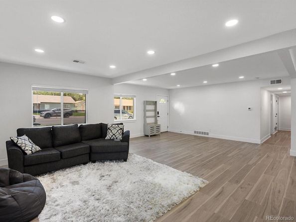 900 Troy Street, Aurora CO 80011
