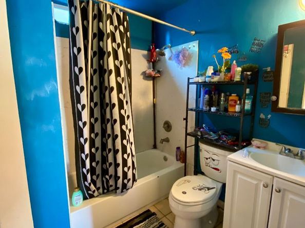 Undisclosed Address #ML81991222, Oakland CA 94606