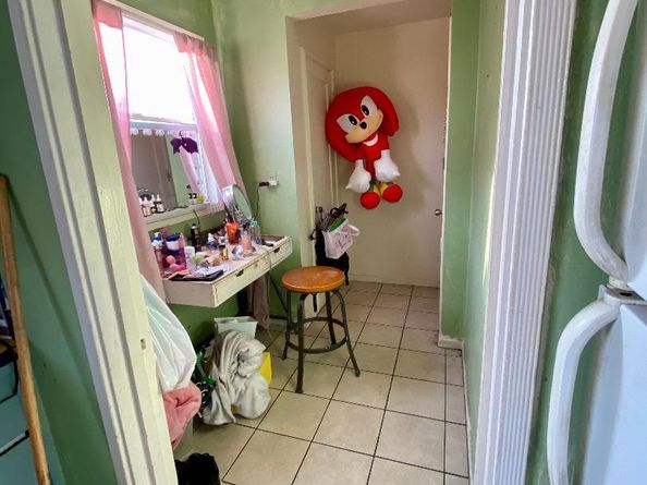 Undisclosed Address #ML81991222, Oakland CA 94606