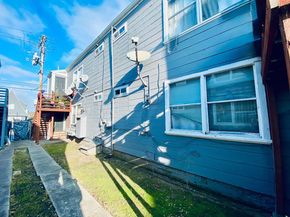 Undisclosed Address #ML81991222, Oakland CA 94606