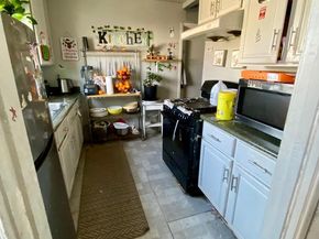 Undisclosed Address #ML81991222, Oakland CA 94606