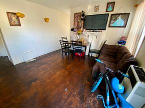 Undisclosed Address #ML81991222, Oakland CA 94606