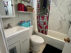 Undisclosed Address #ML81991222, Oakland CA 94606