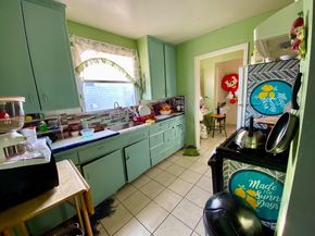 Undisclosed Address #ML81991222, Oakland CA 94606