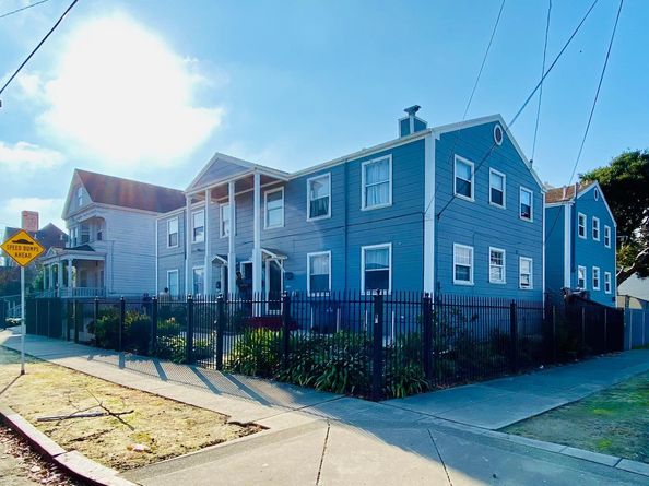 Undisclosed Address #ML81991222, Oakland CA 94606