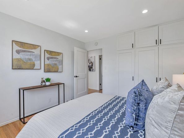 1139 Cuesta Drive, Mountain View CA 94040