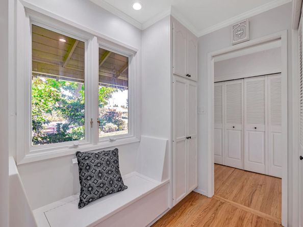 1139 Cuesta Drive, Mountain View CA 94040