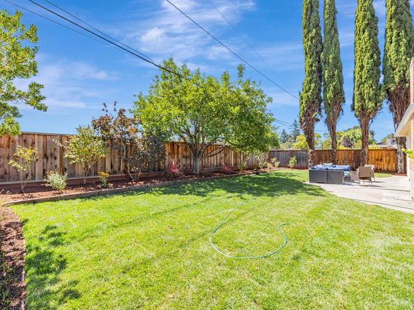 1139 Cuesta Drive, Mountain View CA 94040