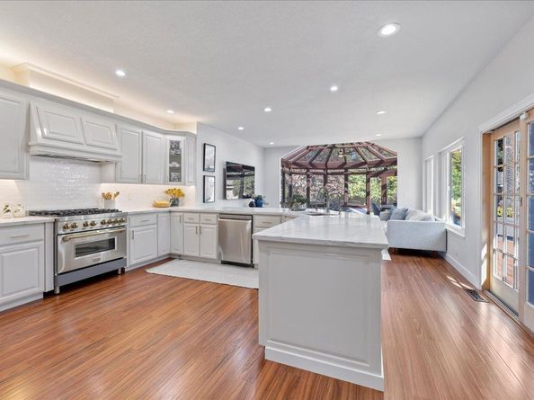 1860 Leigh Avenue, San Jose CA 95125