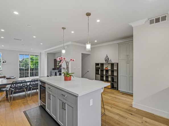 347 N Rengstorff Avenue, Mountain View CA 94043