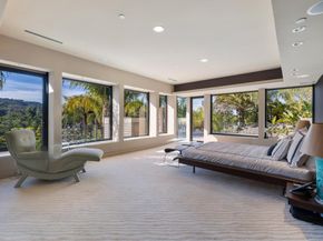 Undisclosed Address #ML82038799, Los Altos Hills CA 94022